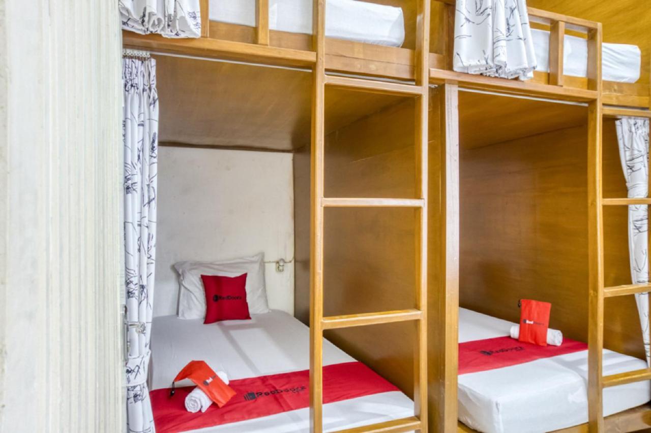 Reddoorz Hostel Near Prawirotaman Jogja Джокьякарта Экстерьер фото