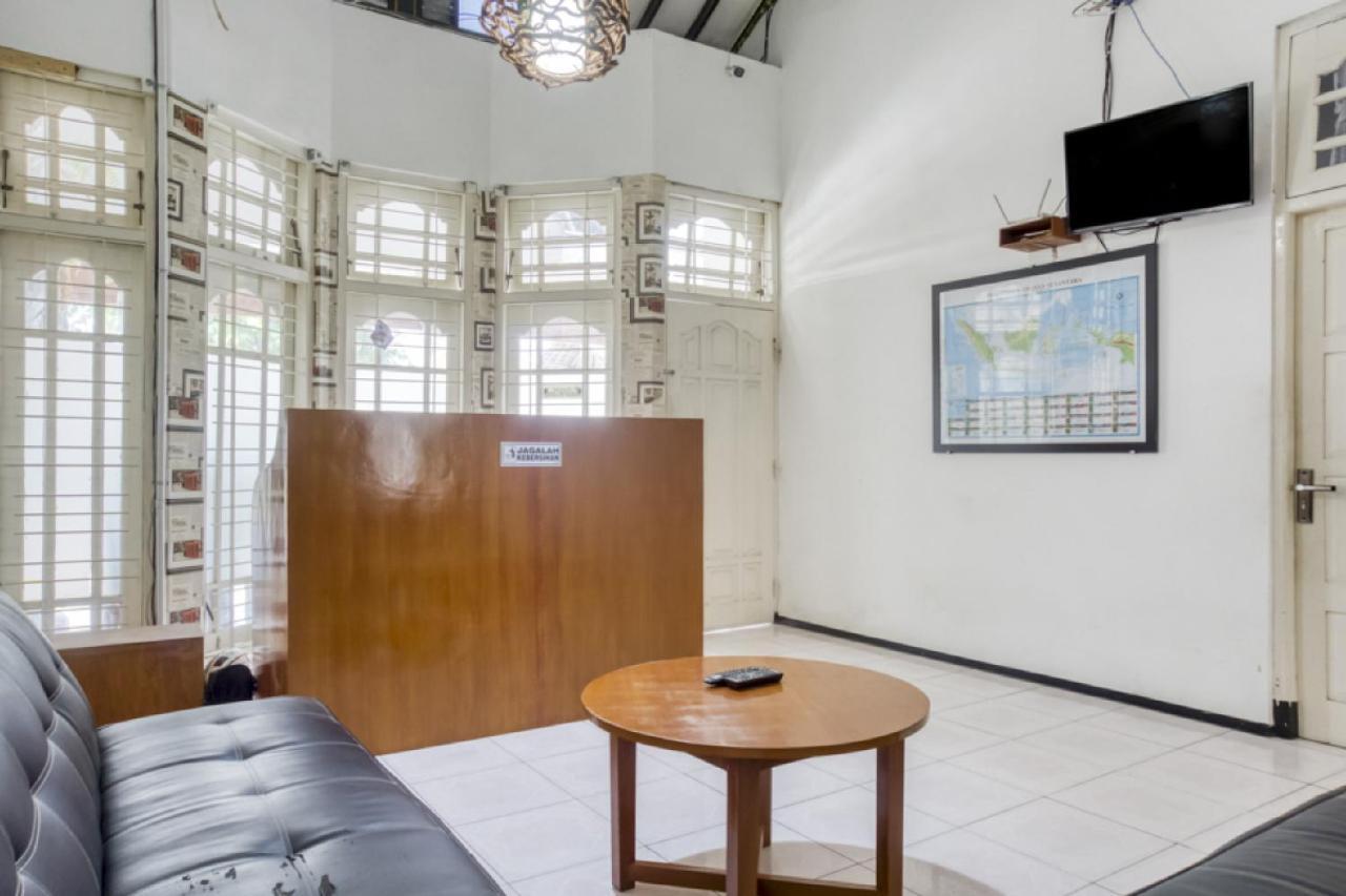 Reddoorz Hostel Near Prawirotaman Jogja Джокьякарта Экстерьер фото